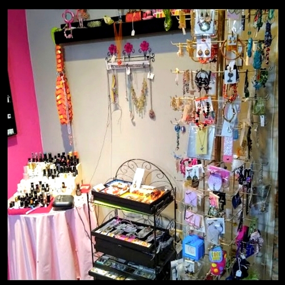 Meet your Posher, Jaime - Picture 16 of 16